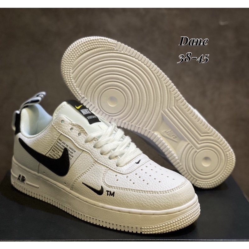 รองเท้าลำลอง Nike Air Force1 งาน High end สินค้ามีพร้อมกล่องใบเสร็จใบเซอรับประกันสินค้าตรงปก 100%