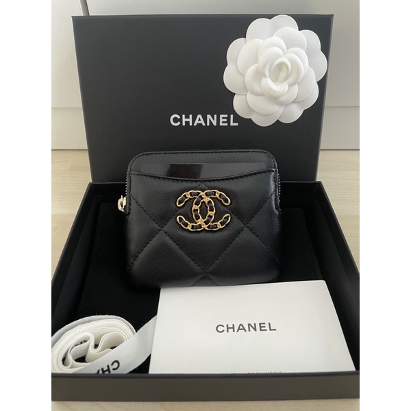 Chanel 19 card wallet (lamb skin)