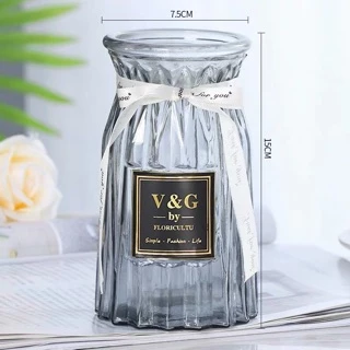 [Becky home shop] แจกันแก้ว แจกันประดับห้องสุดสร้างสรรค์ แจกันทรงยุโรป แจกันตกแต่งห้องนั้งเล่น แจกันเหลี่ยมเพรช