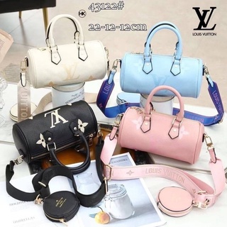 กระเป๋าสะพาย Louis Vuitton