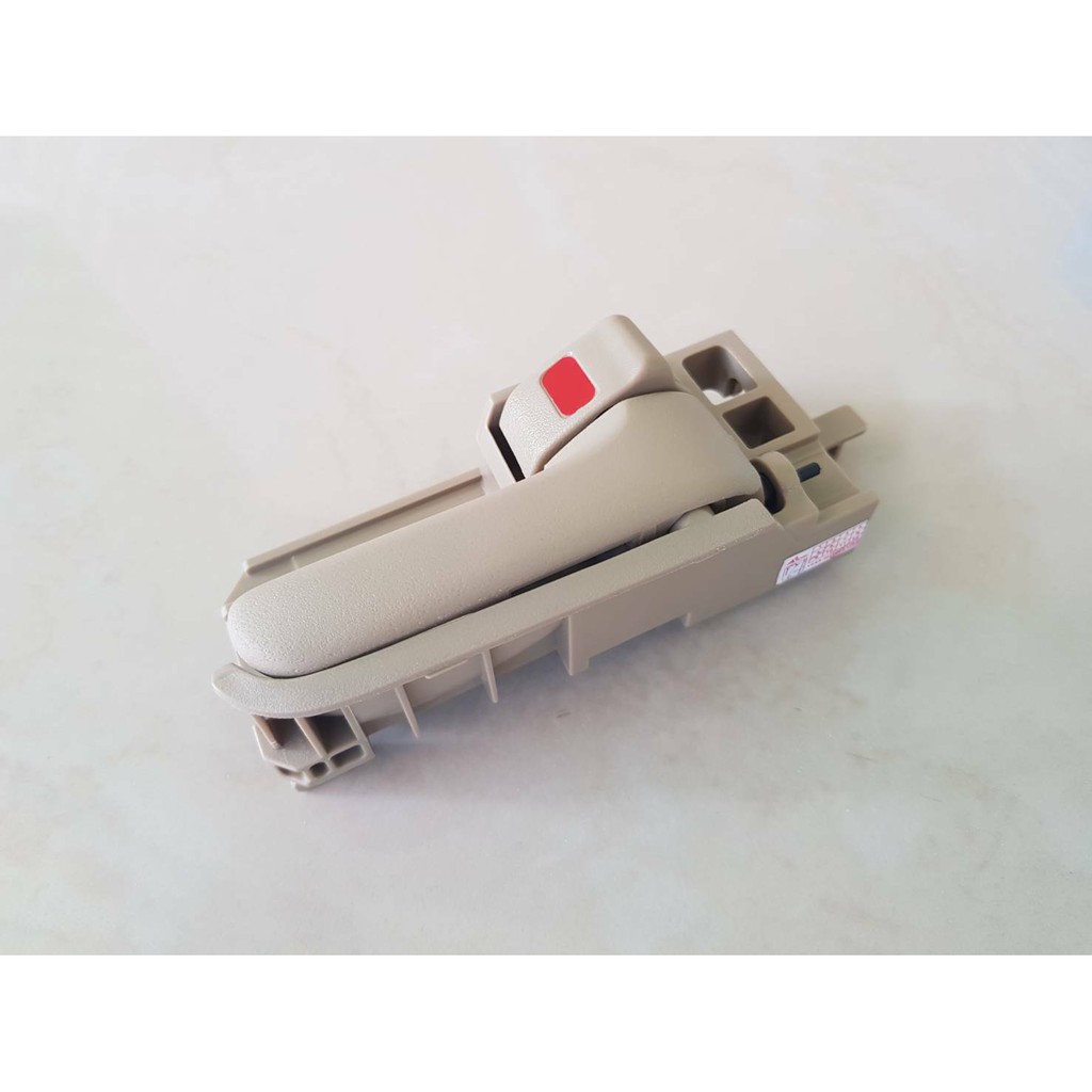 มือเปิดอันใน TOYOTA VIGO,VIOS,COMMUTER,KDH22 สีครีม ข้างRH(ขวา) อันละ120บาท