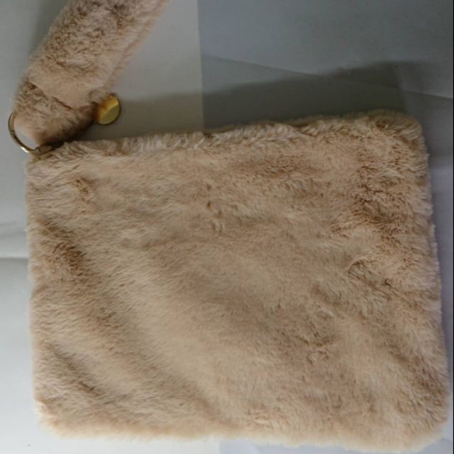 CECIL​ McBEE​กระเป๋า​คล้อง​มือ​