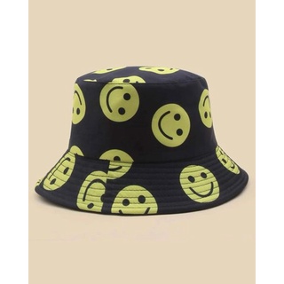 Smiley  bucket hat หมวกสุดชิคลาย smiley ใส่ได้ 2 ด้าน น่ารักมากๆ