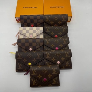 Louis Vuitton VICTORINE Size12cm Original มีหลายสีนะคะ สวยมากๆ มีช่องใส่บัตรใส่ธนบัตรและเหรียญ สวยเนี๊ยบที่สำคัญทนมาก