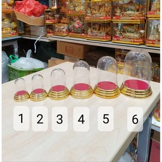 ที่ครอบพระ ที่ครอบแก้ว พลาสติก ที่ครอบพระตั้งหน้ารถ ฐานสีทอง