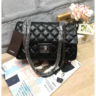 ZARA chain shoulder bag  กระเป๋าสะพาย ( Outlet )