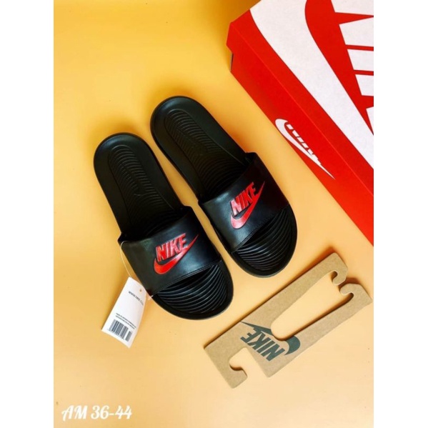 รองเท้าแตะแบบสวม nike มีสินค้าพร้อมส่งงานสวยสำหรับผู้หญิงและผู้ชาย