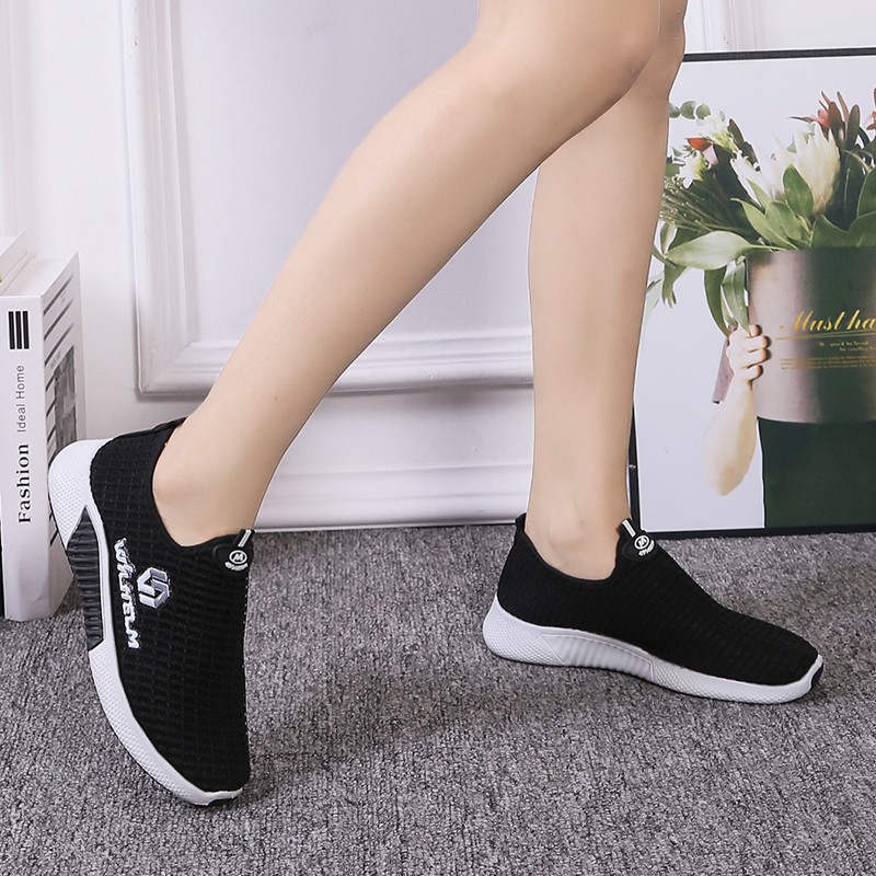 ⚡️ พร้อมส่ง⚡️ รองเท้าผู้หญิง ผ้าใบแฟชั่น สไตล์เกาหลี 2105