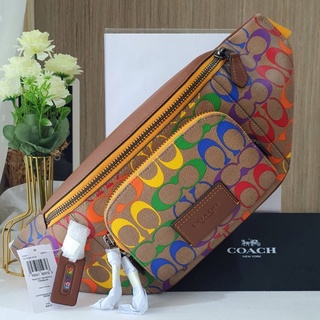 🎀 (สด-ผ่อน) คาดอก สีเรนโบว์ 16 นิ้ว COACH C9847 TRACK BELT BAG IN RAINBOW SIGNATURE CANVAS