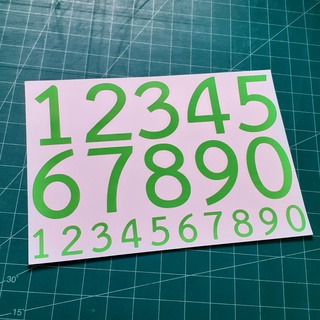 สติกเกอร์ตัวเลขอารบิก 0- 9 แบบที่ A2 ไดคัทเป็นตัวๆด้วยเครื่องตัดสติกเกอร์ ความสูงตัวเลขประมาณ 7.5 และ 3 ซม. จำนวน 1 แผ่น