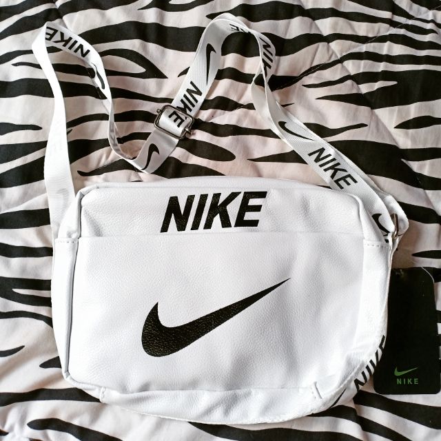 กระเป๋าnike