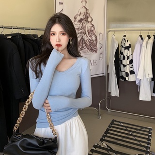 Suxi เสื้อครอปท็อปลําลอง แขนยาว คอวี ทรงสลิมฟิต สีพื้น แบบเรียบง่าย