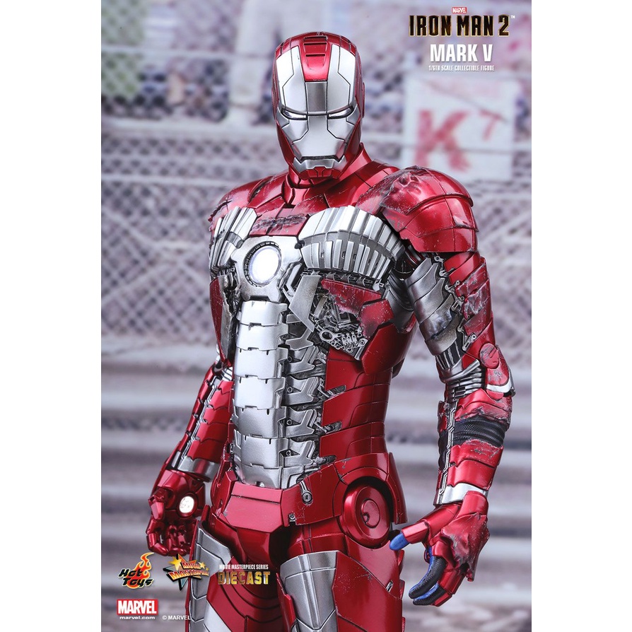 HOT TOYS MMS400 D18 IRON MAN 2 MARK V MARK 5 1/6TH SCALE COLLECTIBLE FIGURE