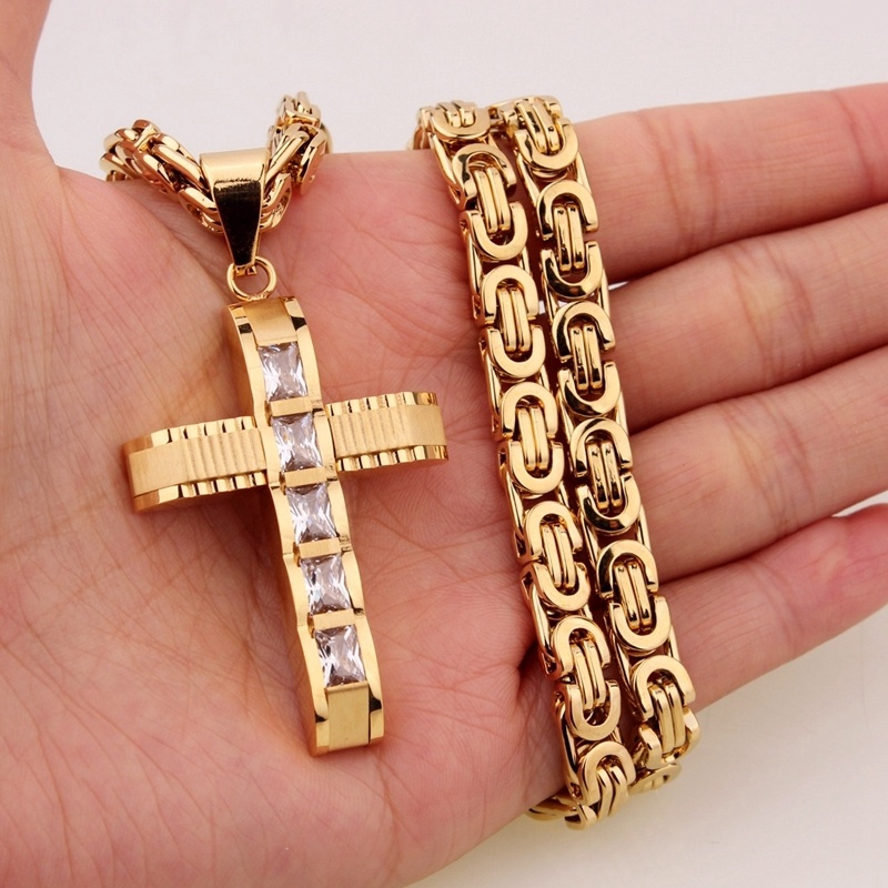 New men's fashion punk cross gold-plated inlaid zircon pendant (not including chain)