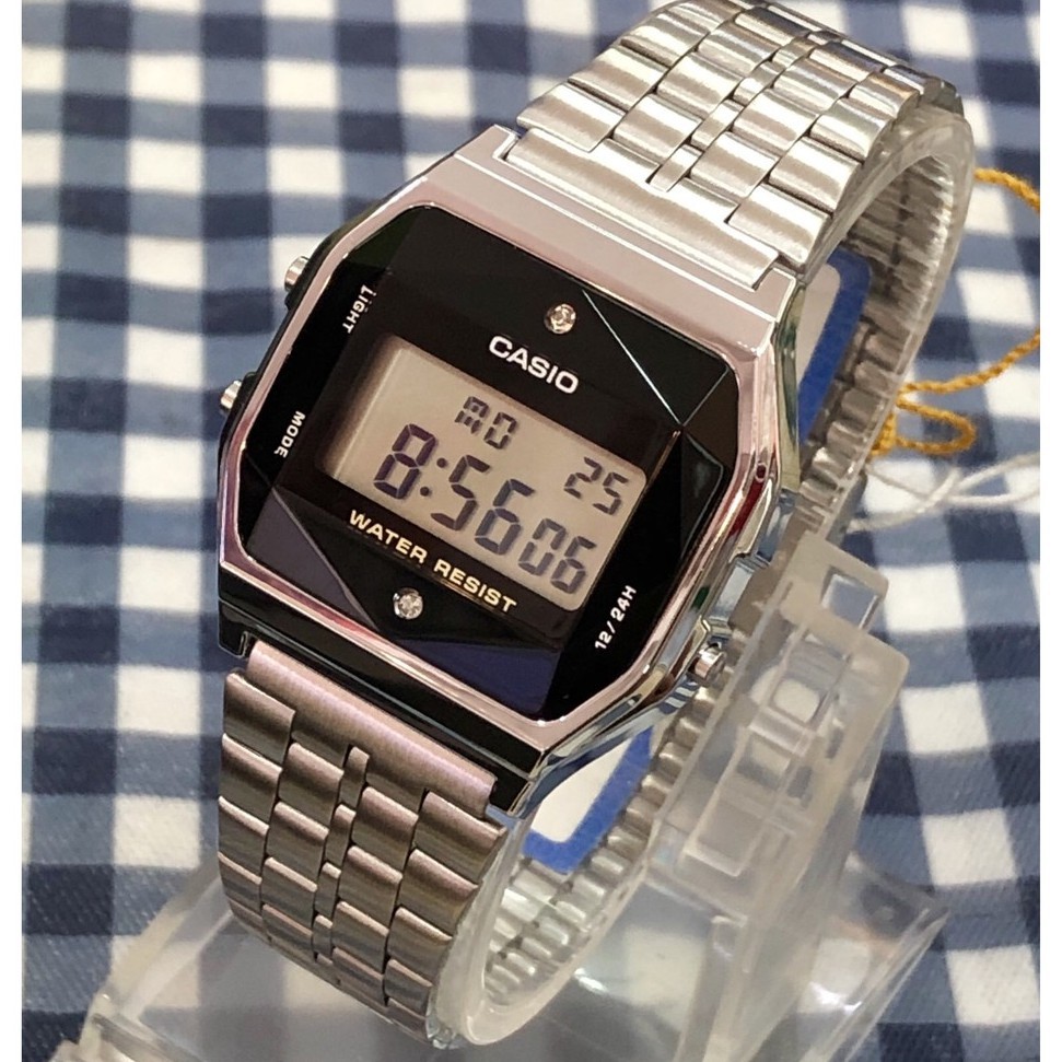 นาฬิกา Casio รุ่น A159WAD-1 Dimond Series สายสแตนเลสสีเงิน หน้าปัดดำ ตกแต่งด้วยเพชร -ของแท้ 100% รับประกัน 1 ปีเต็ม
