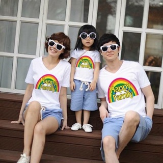 เสื้อลาย Happy Family เสื้อครอบครัว พ่อแม่ลูก สายรุ้ง สีขาว ผ้านุ่ม ใส่สบาย