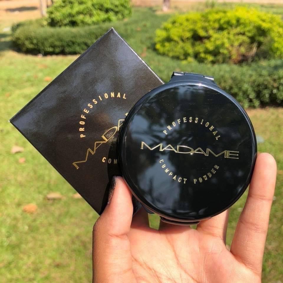 "แป้งมาดาม แป้งMadame ของแท้ 100% ปกปิดเรียบเนียน ไม่หนักหน้า ปกป้องผิวหน้า จากรังสี UVA&UVB"