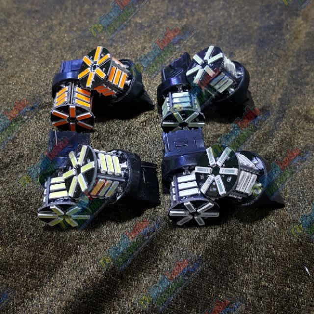 ไฟเลี้ยว ไฟถอย LED รุ่น 21 ชิป (ขั้วเสียบT20)