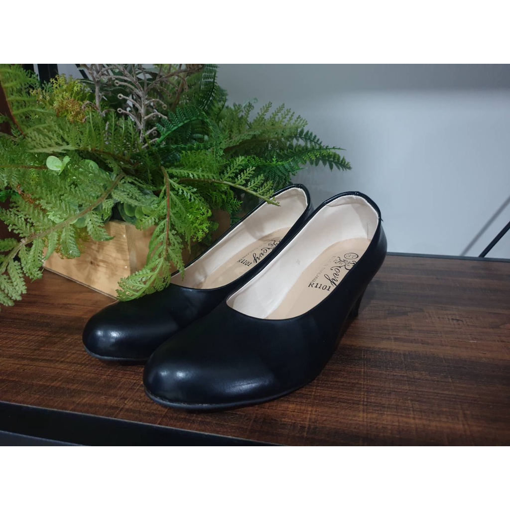 [ลดเพิ่ม 70.- ใส่โค้ด SMEDDD8] รองเท้าคัชชูหญิง สีดำ ส้น 2 นิ้ว R1101