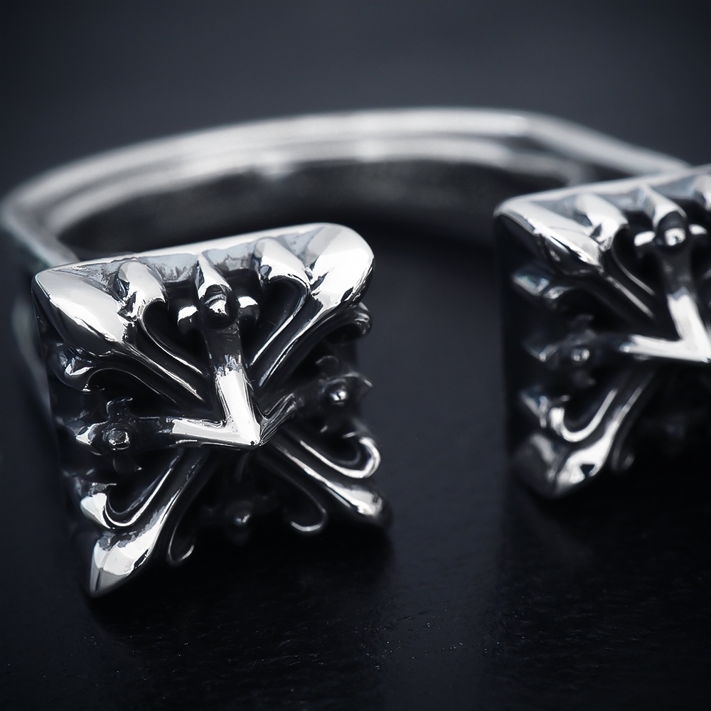 Rituals DuoStar ring  เงินแท้ แกะมือขัดเงาพิเศษพร้อมลงดำขับลาย  Rituals Star แทนดาว9ดวงที่สำคัญ ลงยาสีดำที่ก้านเเขนแหวน
