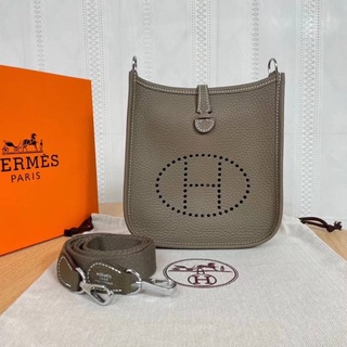 กระเป๋าแบรนด์เนม Hermes Mini TPM Evelyne  📌 Half handmade เย็บมือ Clemence leather 📌size 16 cm.