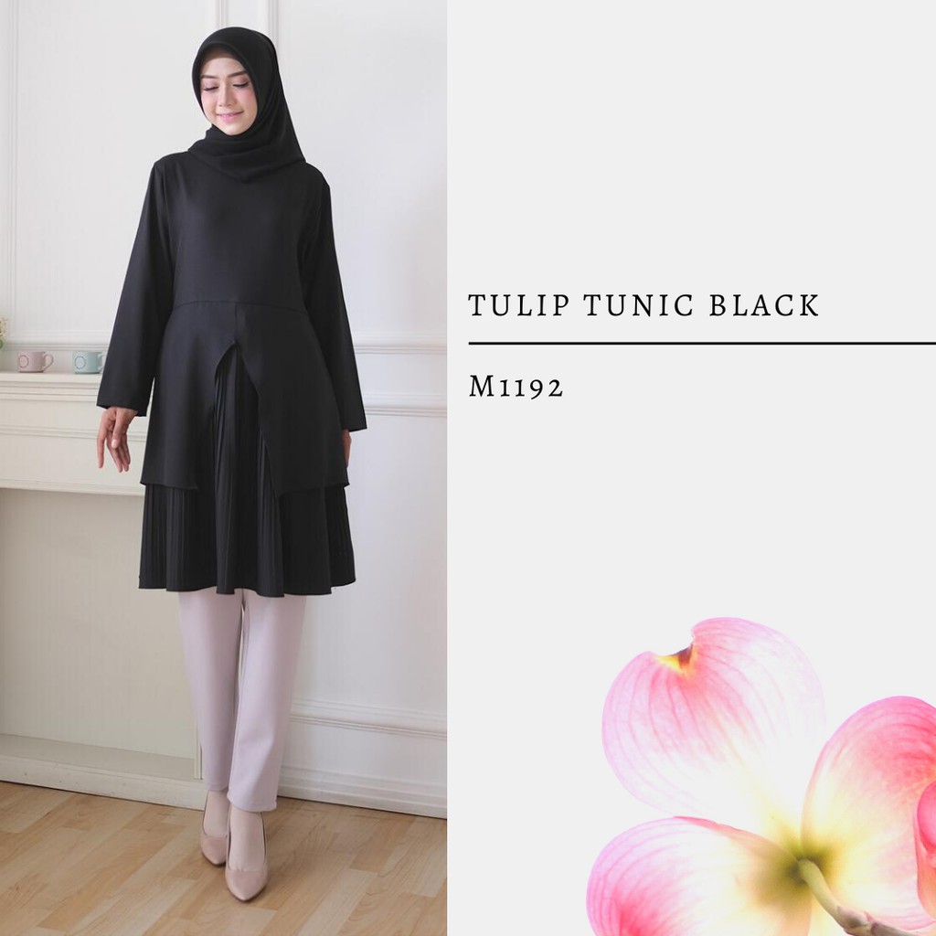PLAIN BLACK TOP TULIP BLOUSE M1192