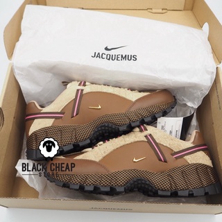 พร้อมส่ง ของแท้ 100% Nike Air Humara LX Jacquemus Ale Brown Gold (W)