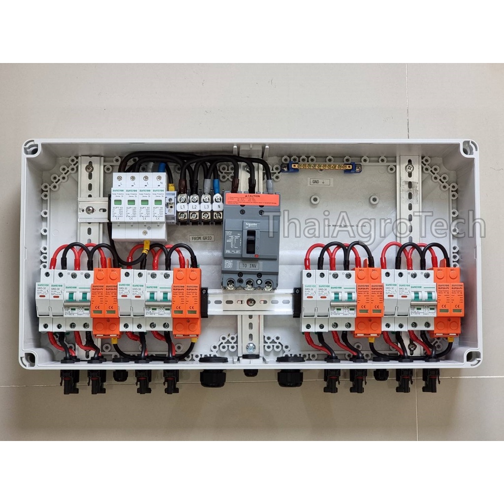 ตู้คอมบายเนอร์ โพลีคาร์บอเนต AC-DC combiner ใช้กับงานติดตั้งระบบโซล่าเซลล์ แบบ 4 สตริง 20-40กิโลวัตต