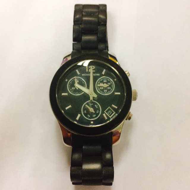 นาฬิกา Michaelkors แท้ รุ่น MK 5442 CE มือสอง สภาพ 95-98% ซื้อมาไม่ได้ใส่ ลดได้เจ้าของขายเอง