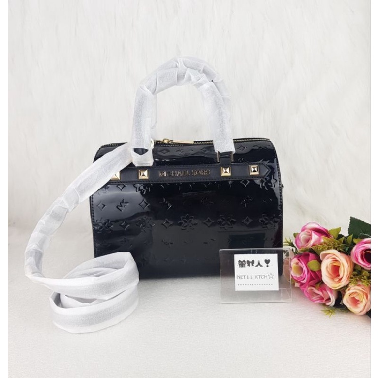 ส่งฟรี!! MICHAEL KORS KARA 35H9GKKU3A BLACK LG DUFFLE SATCHEL หมอนMK สินค้านำเข้าเองแท้100% 🇺🇲👍👍 ขาย