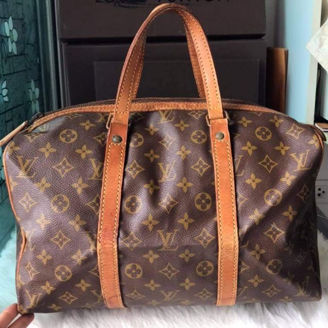 กระเป๋าหลุยส์แบบถือ(แท้💯มือ2) LV HANDBAG