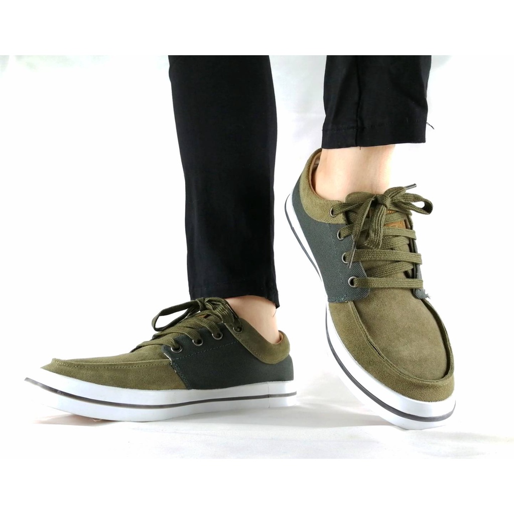 SOLDATO BS5608 รองเท้าหนังกลับแต่งผ้าแคนวาสผูกเชือก สีอาร์มี่ เก็บโค้ดลดเพิ่มหน้าร้านค่ะ