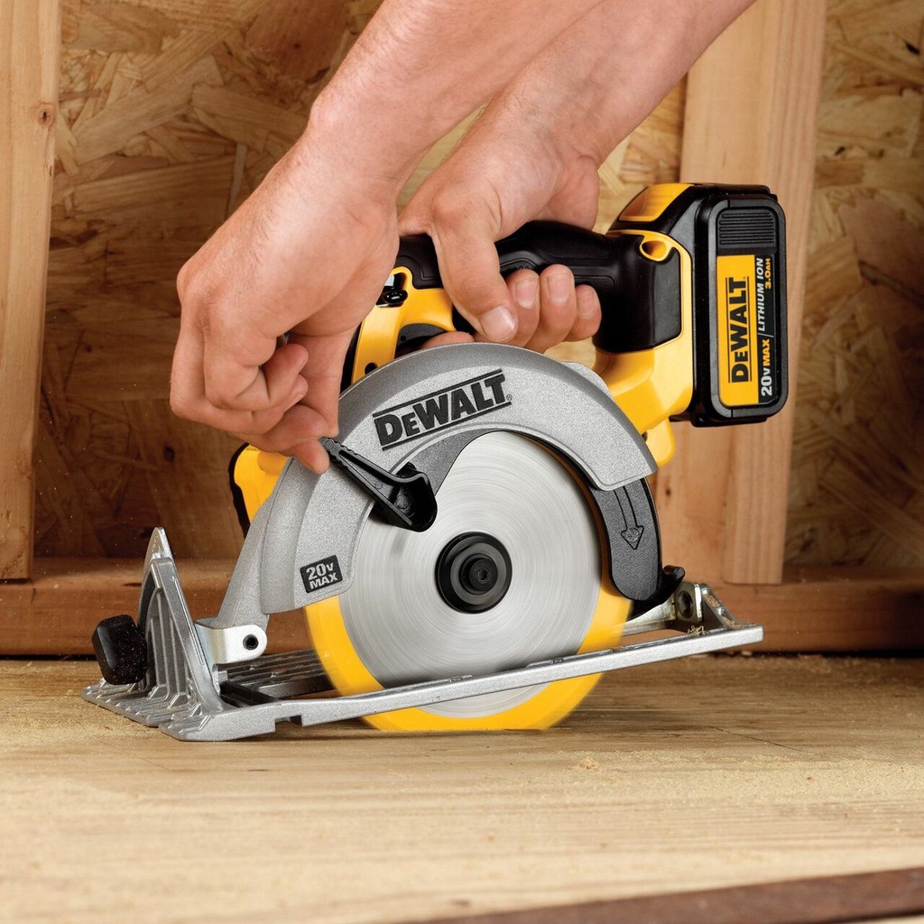 DEWALT เลื่อย เลื่อยวงเดือน ไร้สาย ขนาด 6½ นิ้ว 18V รุ่น DCS391N (เครื่องเปล่า ไม่รวมแบต )