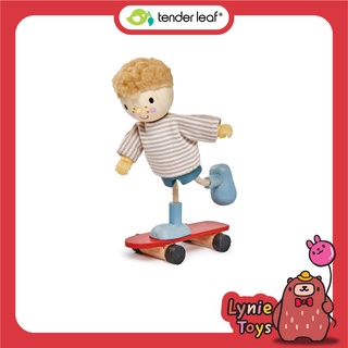 Tender Leaf Toys ของเล่นไม้ ตุ๊กตา เอ็ดเวิร์ดและสเก็ตบอร์ด Edward and His Skateboard