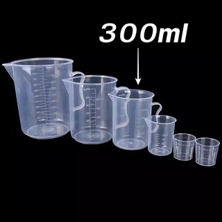 ราคาถูก!50/100/250/500mlบีกเกอร์พลาสติก แบบหูจับและแบบไม่มีหูจับ เหยือกตวงถ้วยตวงพลาสติกถ้วยปริมาตร ภาชนะทนความร้อนได้ดี