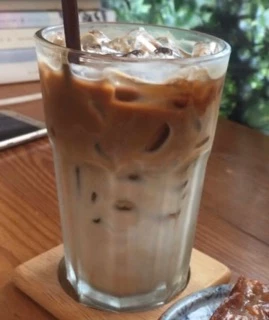กาแฟคั่วEspresso สีส้ม ผสมผสานระหว่างอราบิก้ากับโรบัสต้า หอมกรุ่น เนื้อแน่น ข้มข้นสู้นม 1 kg