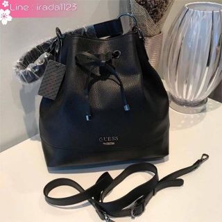 GUESS DRAWSTRING BUCKET BAG WITH STRAP  ของแท้ ราคาถูก