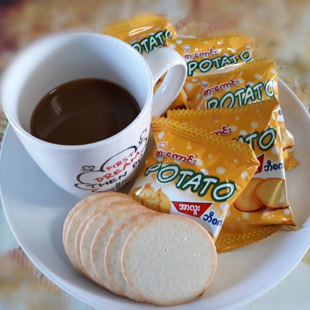 บิสกิตมันฝรั่งพม่า Sar Kaung Potato Biscuits