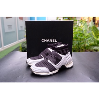#SH6652 👜: Used CHANEL snerker size36