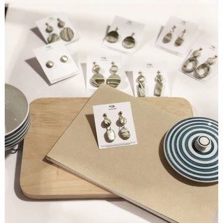 ต่างหูแฟชั่น ต่างหูวินเทจ Handmade Earring (สี Olive Green)