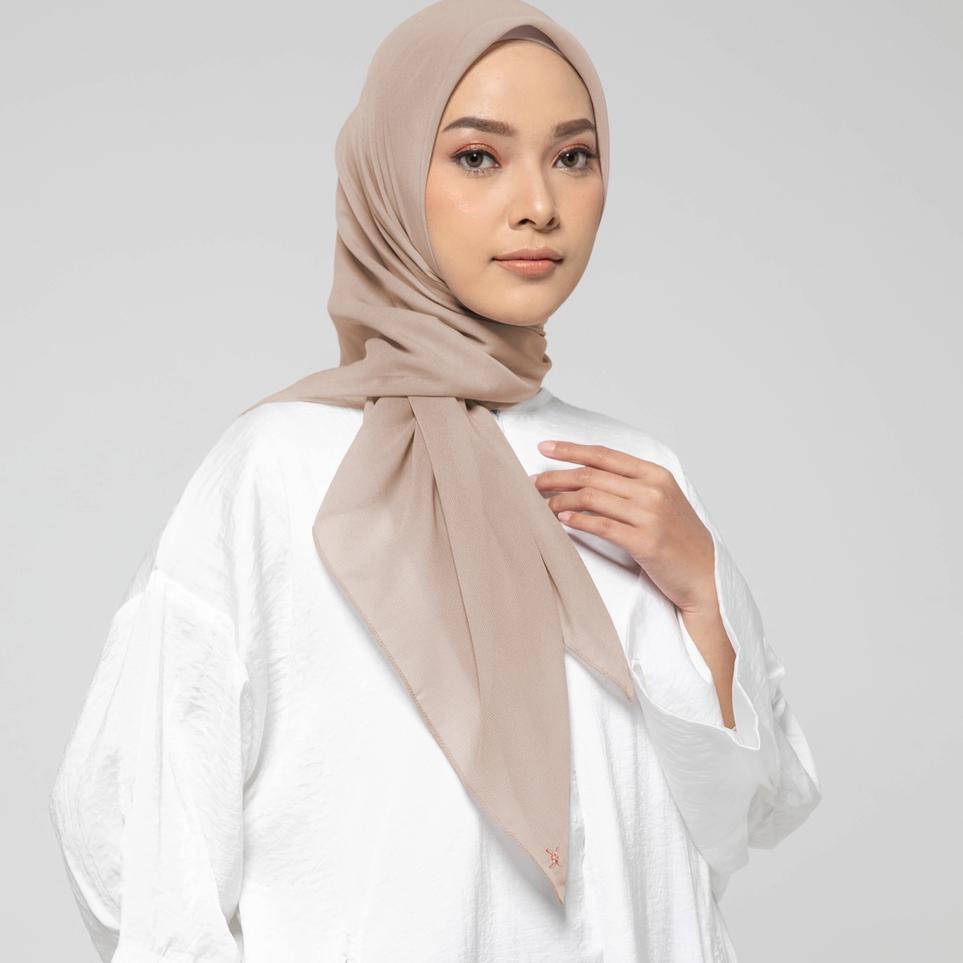 B34w Hameeda - Poton Square Hijab | โพลีคอตตอนล่าสุด