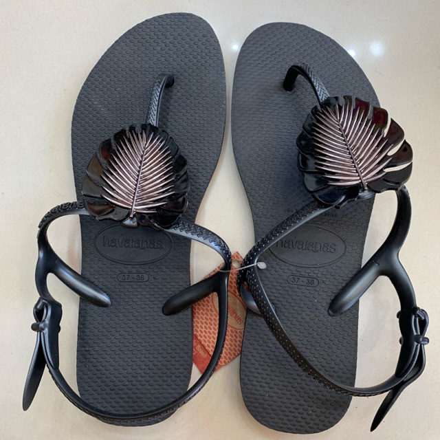 Havsianas Freedom ✨HAVAIANAS FREEDOM METAL PIN BLACK ✨