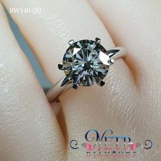 แหวนเพชร 4 กะรัต น้ำ 97 เพชรเลียนแบบเพชรแท้ ทำจาก เพชร CZ, Cubic Zirconia หรือ เพชรโคลนนิ่ง ทำจากแร่สังเคราะห์ CZ