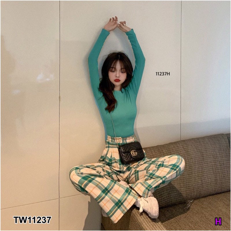 11237Set 2 ชิ้น เสื้อแขนยาวคอกลม + กางเกงขายาวลายสก็อต