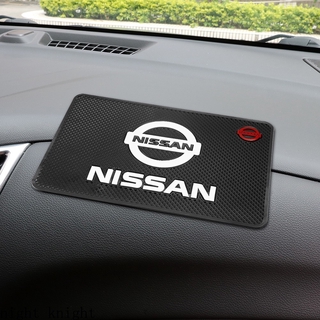 แผ่นกันลื่นติดแดชบอร์ดรถยนต์ แบบมีโลโก้ สำหรับ Nissan Qashqai J10 J11 X-Trail t32 Tiida Almera Teana