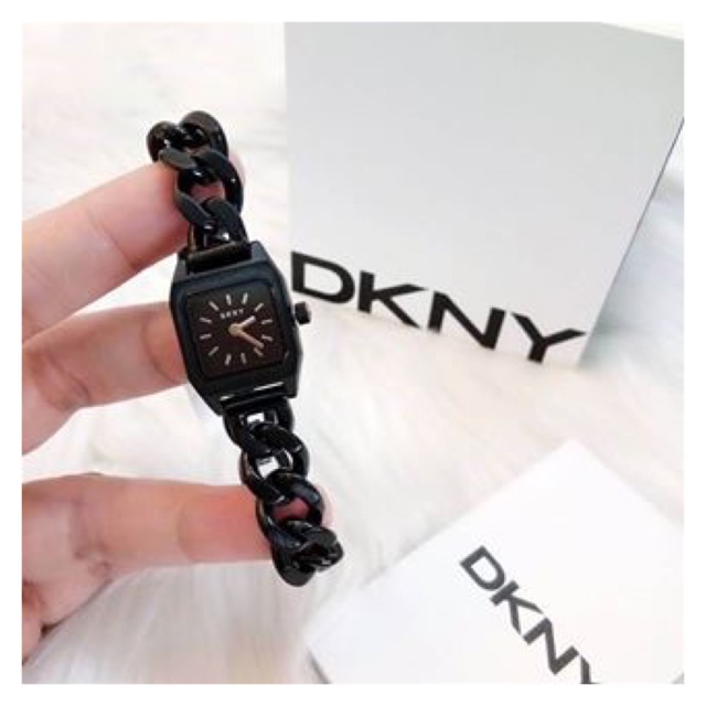 นาฬิกา DKNY สายโซ่สีดำ