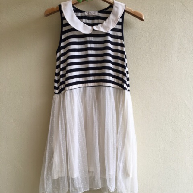 เดรสเด็ก Fortune Cookies ผ้ายืดขาวครีมลายดำ อกฟรี-34,เอว28-34,สะโพกฟรี-40,ยาว33 มือสองญี่ปุ่น สภาพสว