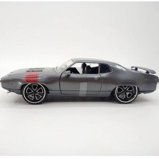 รถโมเดล Jada 30530 1:24 หน้ารถหลังรถและประตูเปิดได้ 1972 PLYMOUTH GTX