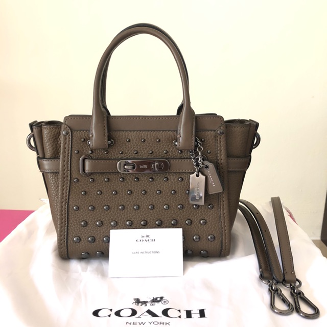 Used coach swagger 21