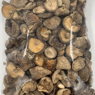 เห็ดหอมแห้ง เกรด B 4 ไซส์กลาง 200 g เห็ดหอมแห้ง เห็ดคุณภาพ อาหารแห้ง เห็ดหอม By เสี่ยโปร